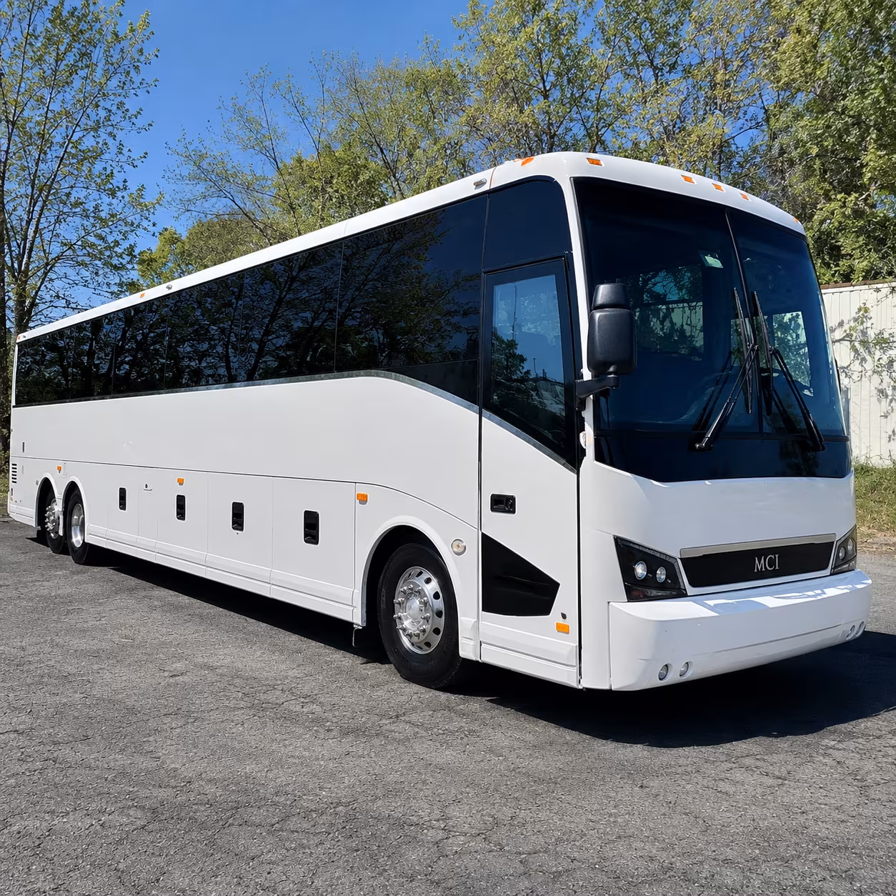 corporate shuttles to the gaylord rockies resort convention center