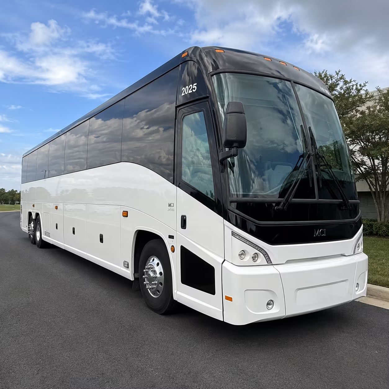 shuttle buses for concerts and events at red rocks fiddler s green and ball arena